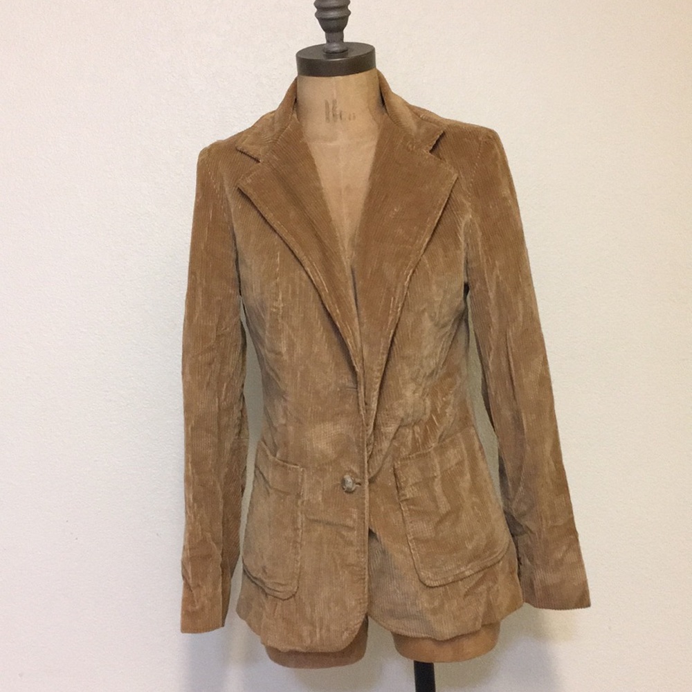 Vintage corduroyed jacket with two buttons
